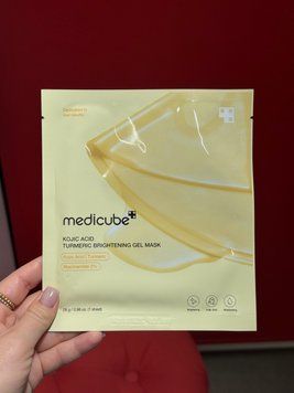 Освітлювальна гідрогелева маска з койєвою кислотою Medicube Kojic Acid Turmeric Brightening Gel Mask, 28 г * 1 шт 8800256114658 фото
